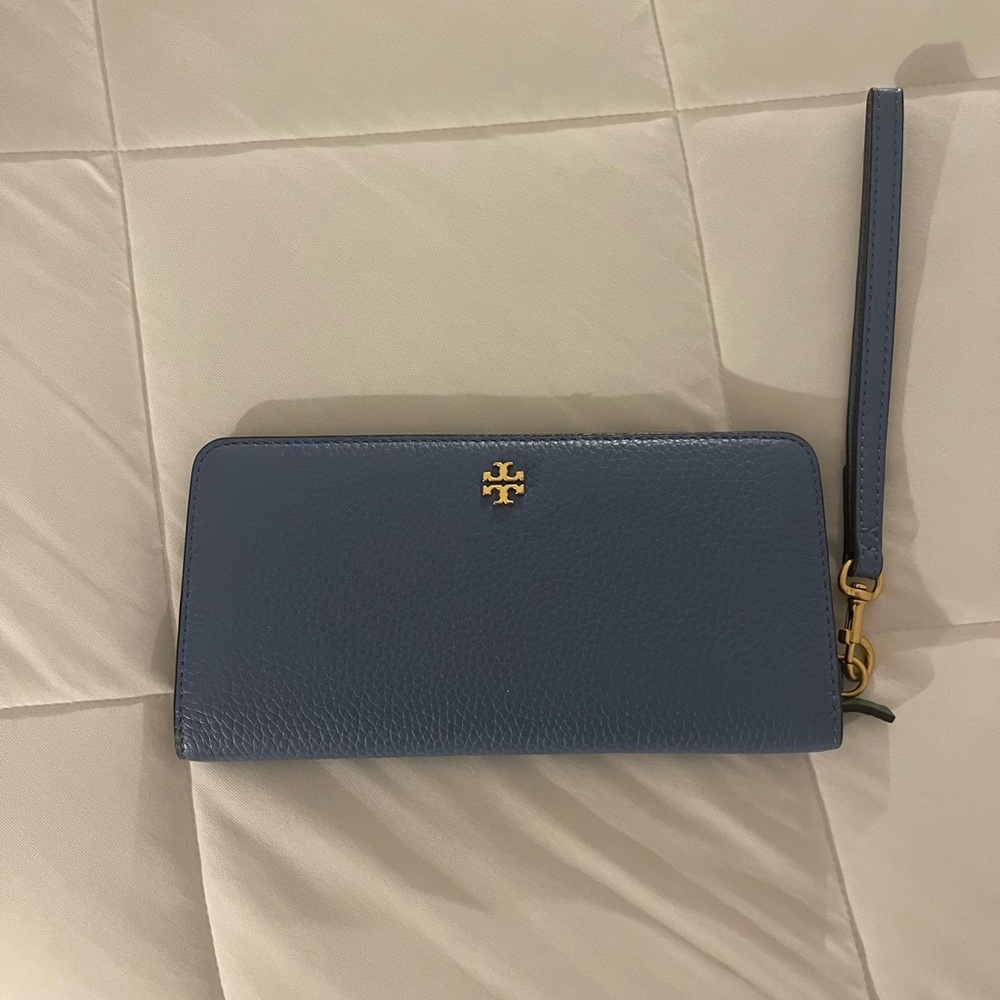 Used Tory Burch blue pebble leather wallet
